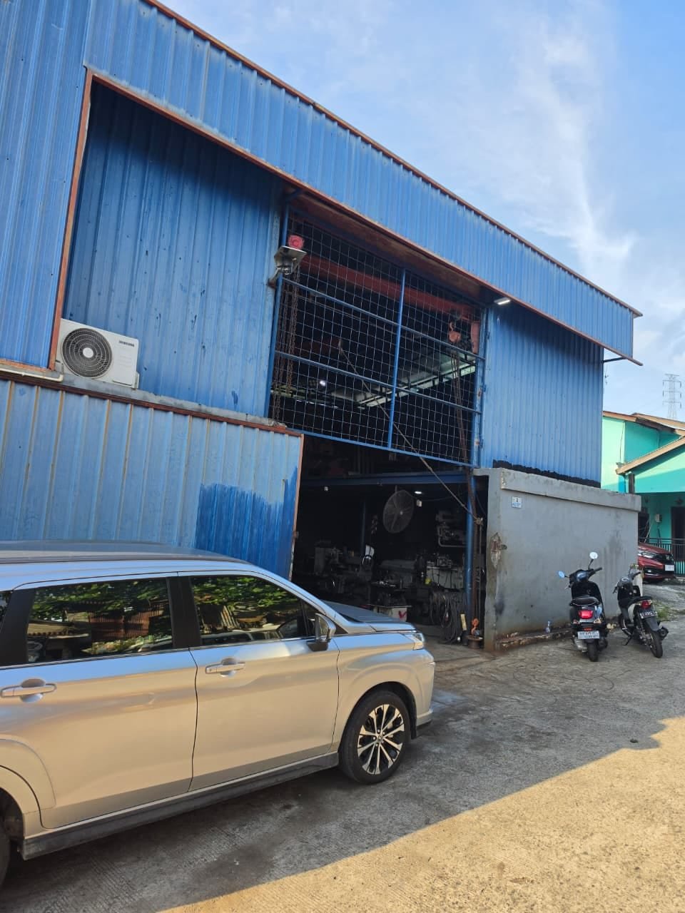Pintu masuk area workshop Arutala Nusa Teknik Balikpapan